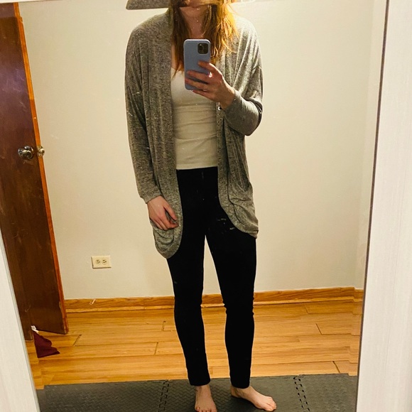 Cardigans - Picture 4 of 6